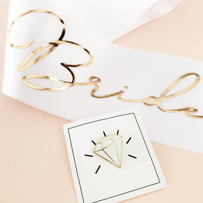 Bridal Shower Schärpe mit Diamantnadel & Geschenkbox ♡ - Wedding-Secrets