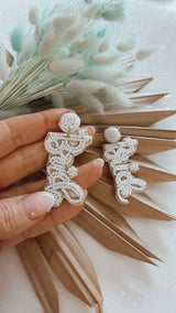 BRIDE OHRRINGE white ♡ JGA Geschenk - Wedding-Secrets