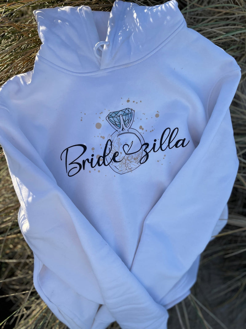BRIDEZILLA organic Hoodie ♡ Geschenk für die Braut ♡ Braut Pullover - Wedding-Secrets