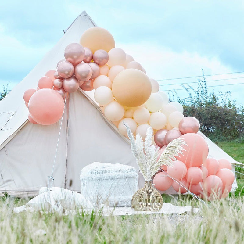 DIY Ballongirlande in pfirsisch-nude-roségold (205 Ballons) - Wedding-Secrets