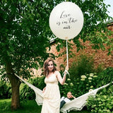 GIANT Ballon schwarze Schrift ♡ Love is in the air ♡ (Ø ca. 1m) - Wedding-Secrets