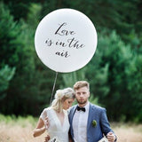 GIANT Ballon schwarze Schrift ♡ Love is in the air ♡ (Ø ca. 1m) - Wedding-Secrets