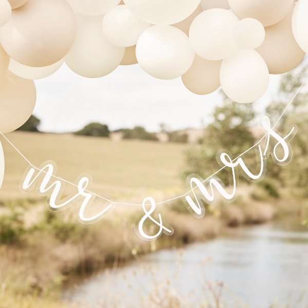 MR & MRS Girlande aus Acryl ♡ - Wedding-Secrets