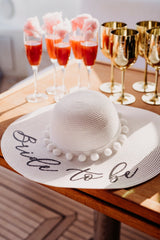 Sonnenhut ♡ BRIDE TO BE, WIFEY, MRS. NACHNAME, BRIDESMAID (personalisiert) - Wedding-Secrets