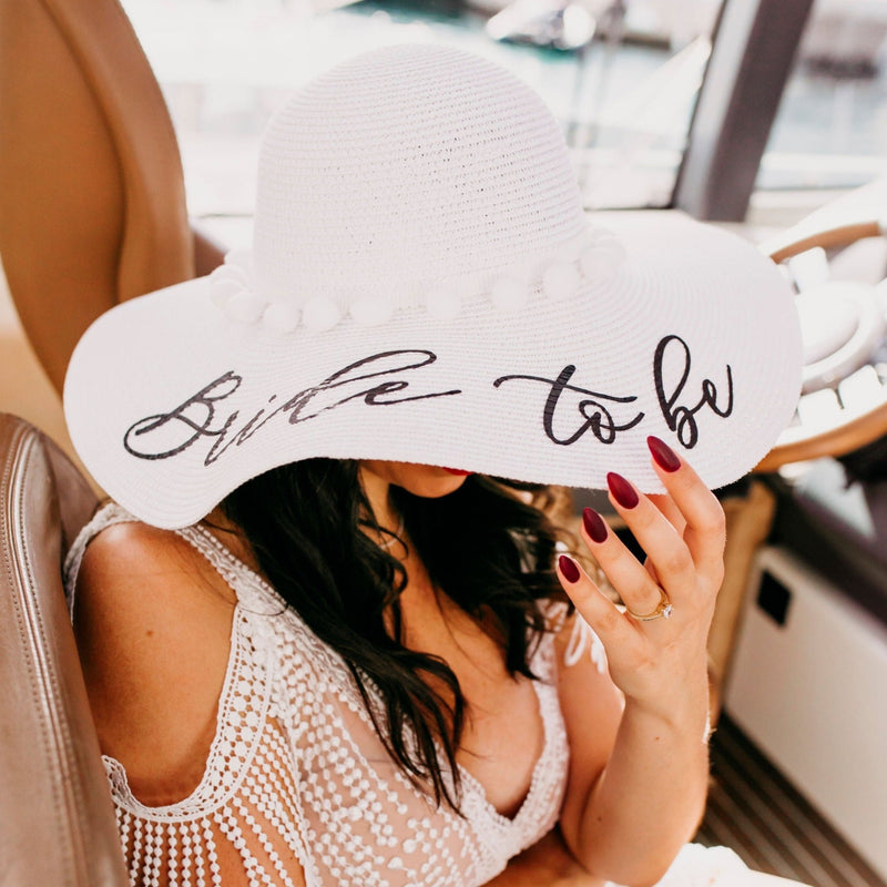 Sonnenhut ♡ BRIDE TO BE, WIFEY, MRS. NACHNAME, BRIDESMAID (personalisiert) - Wedding-Secrets