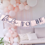 Stylische BRIDE TO BE Girlande für den JGA - Wedding-Secrets